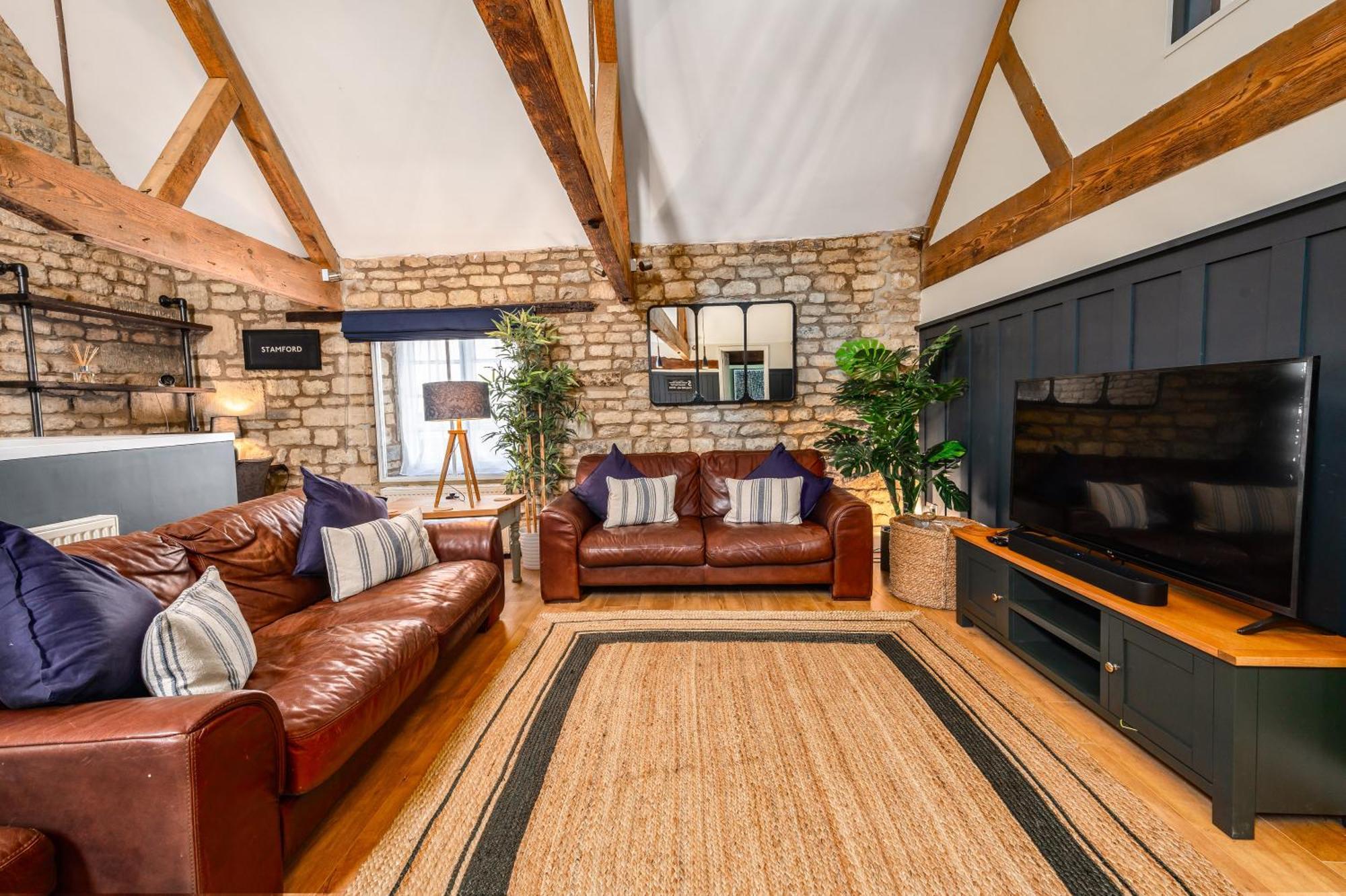 Stylish Central 6 Bedroom Converted Granary Stamford Extérieur photo