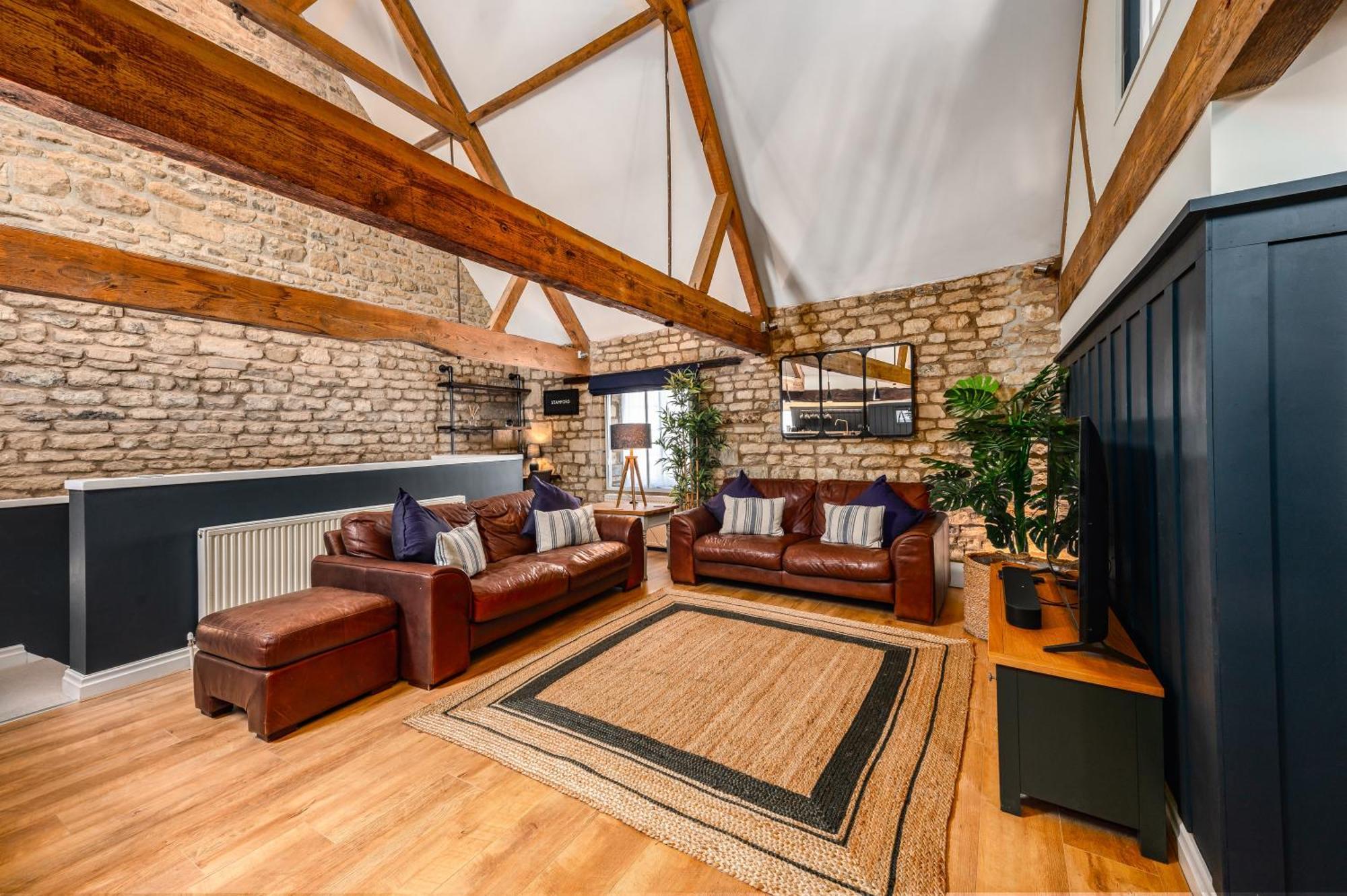 Stylish Central 6 Bedroom Converted Granary Stamford Extérieur photo